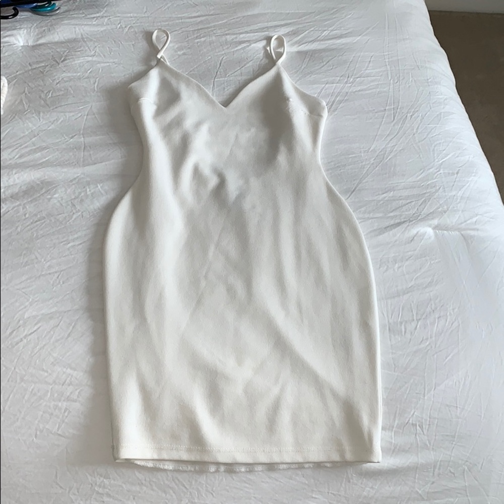 WINDSOR 🌸 WHITE DRESS 🌸